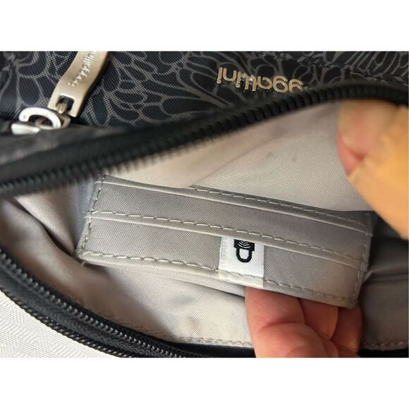 Baggallini mini RFDI crossbody black gray 7.5"x5.5" - Picture 7 of 8